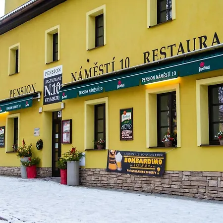 N.10 3* Frymburk
